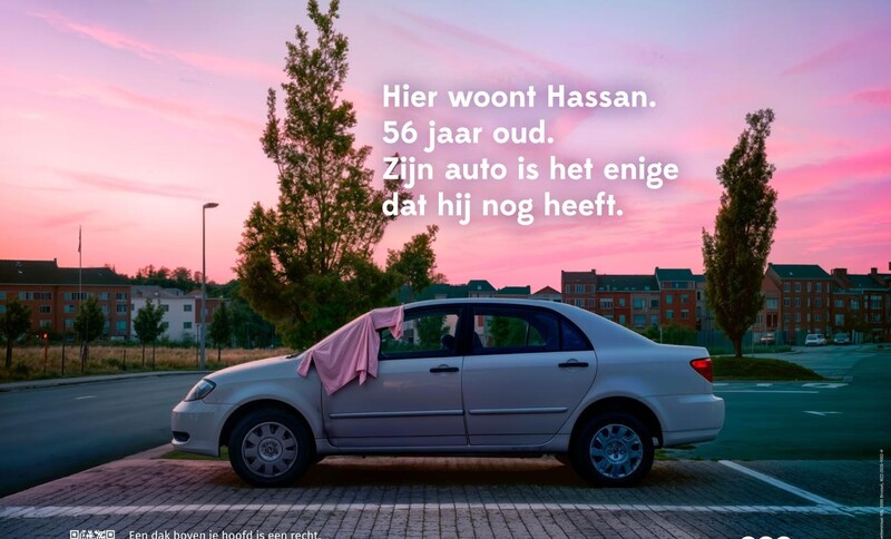 Hier woont Hassan. 56 jaar oud. zijn auto is het enige dat hij nog heeft.